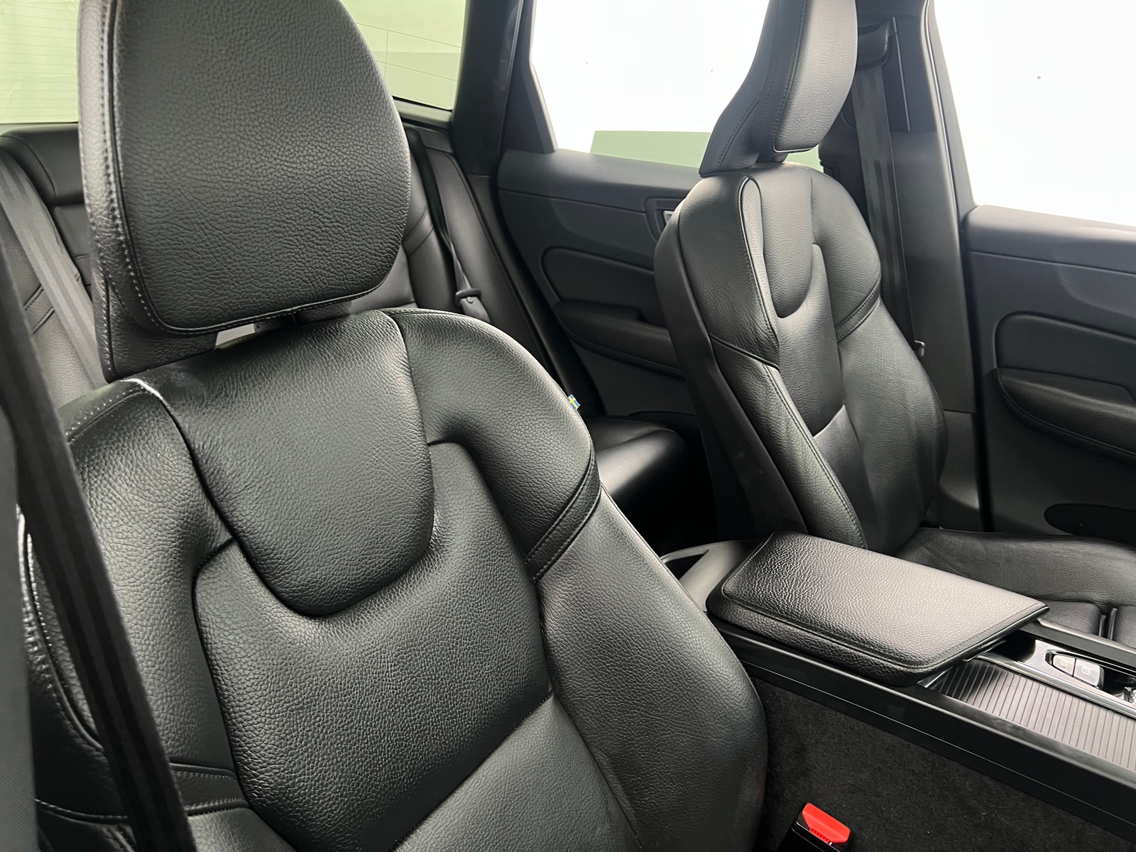 Thumbnail: 2019 Volvo XC60 - 2