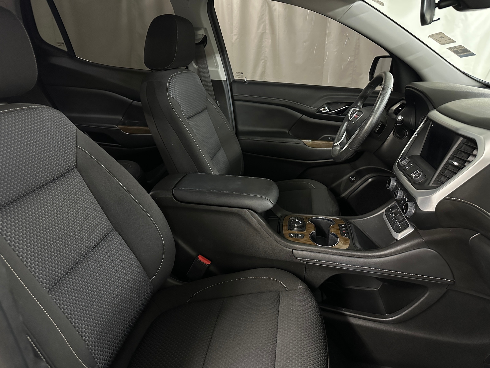 Thumbnail: 2023 GMC Acadia - 2