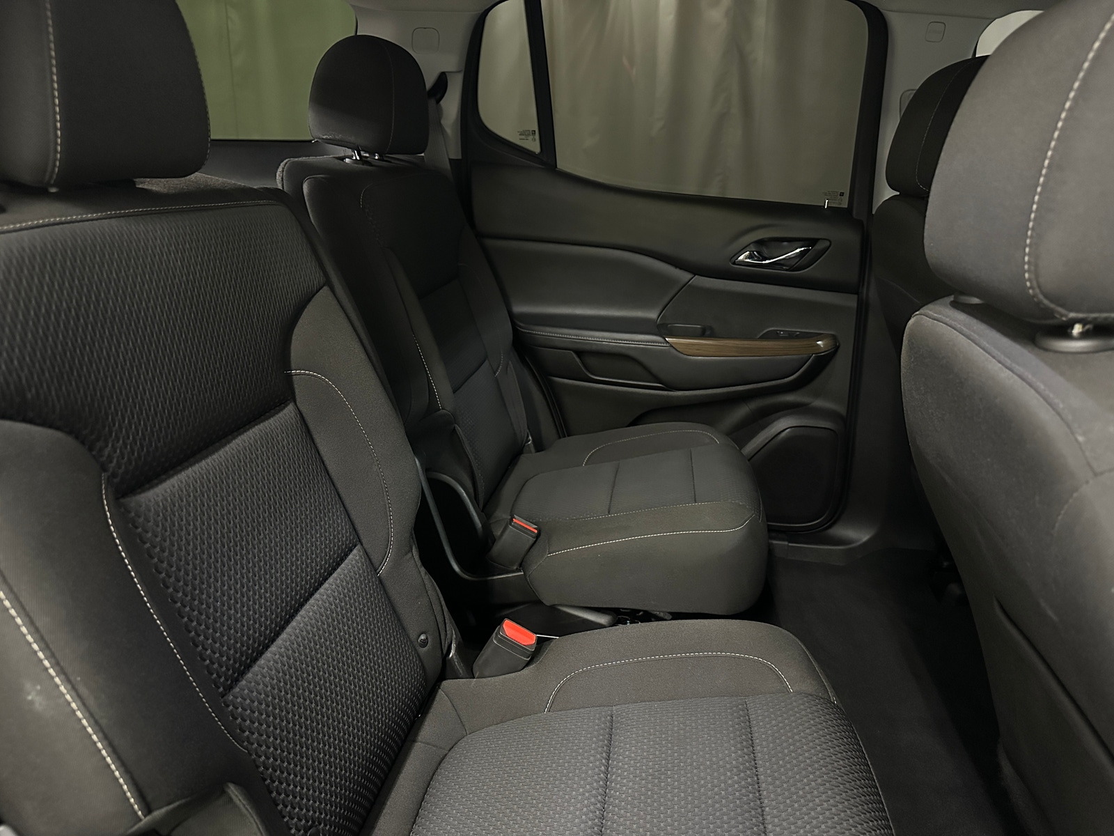 Thumbnail: 2023 GMC Acadia - 6
