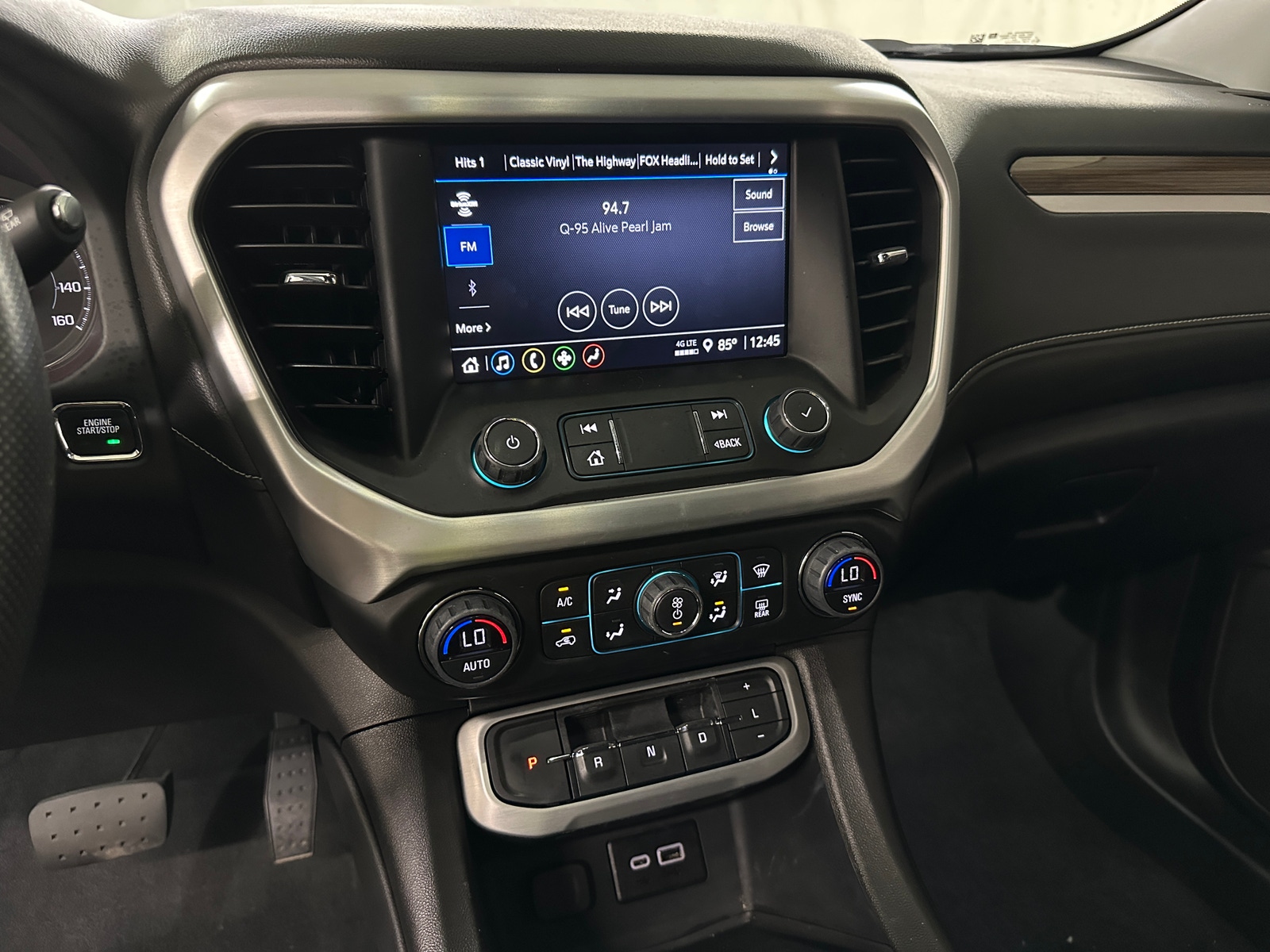 Thumbnail: 2023 GMC Acadia - 4