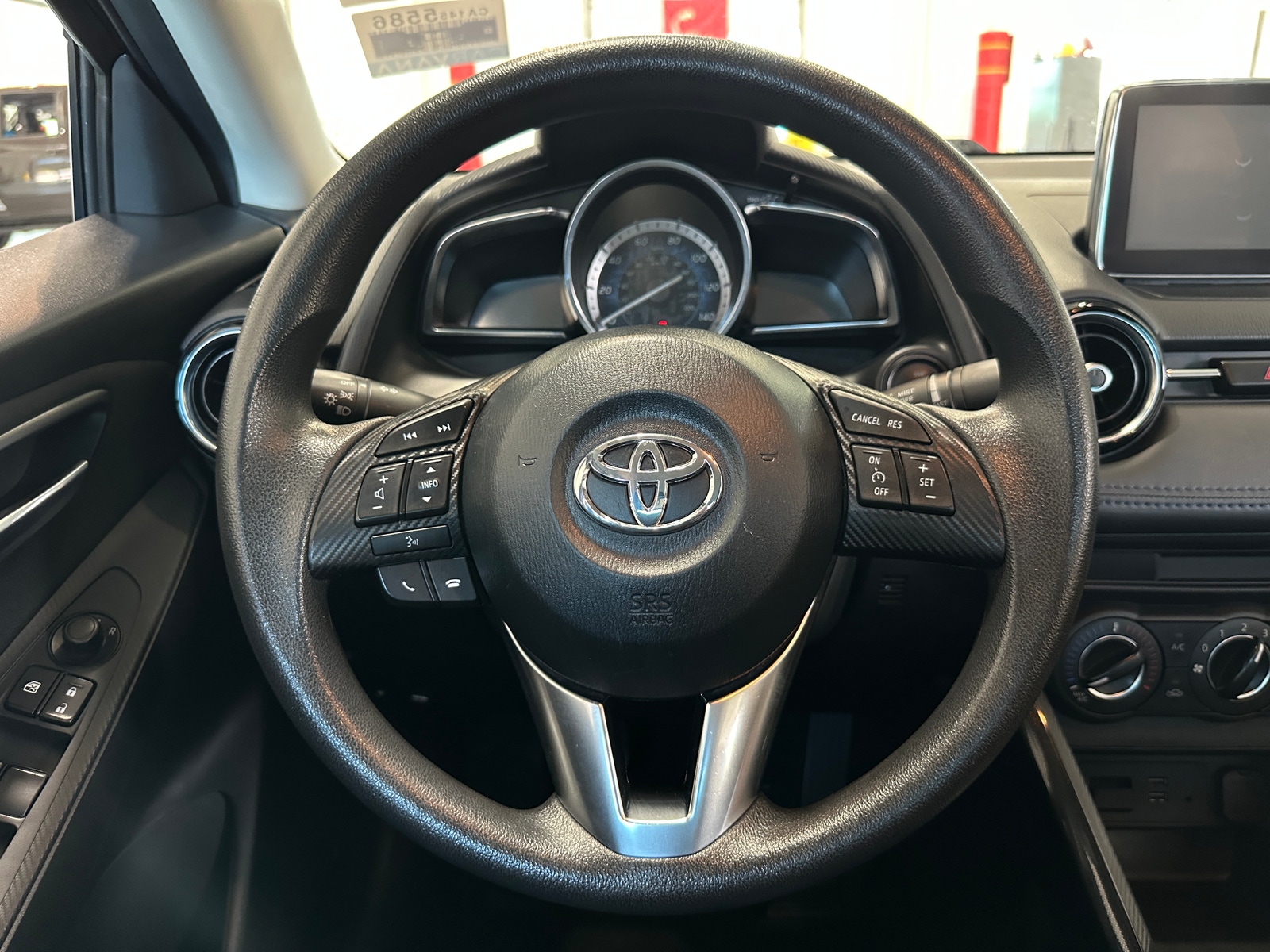 Thumbnail: 2017 Toyota Yaris iA - 5