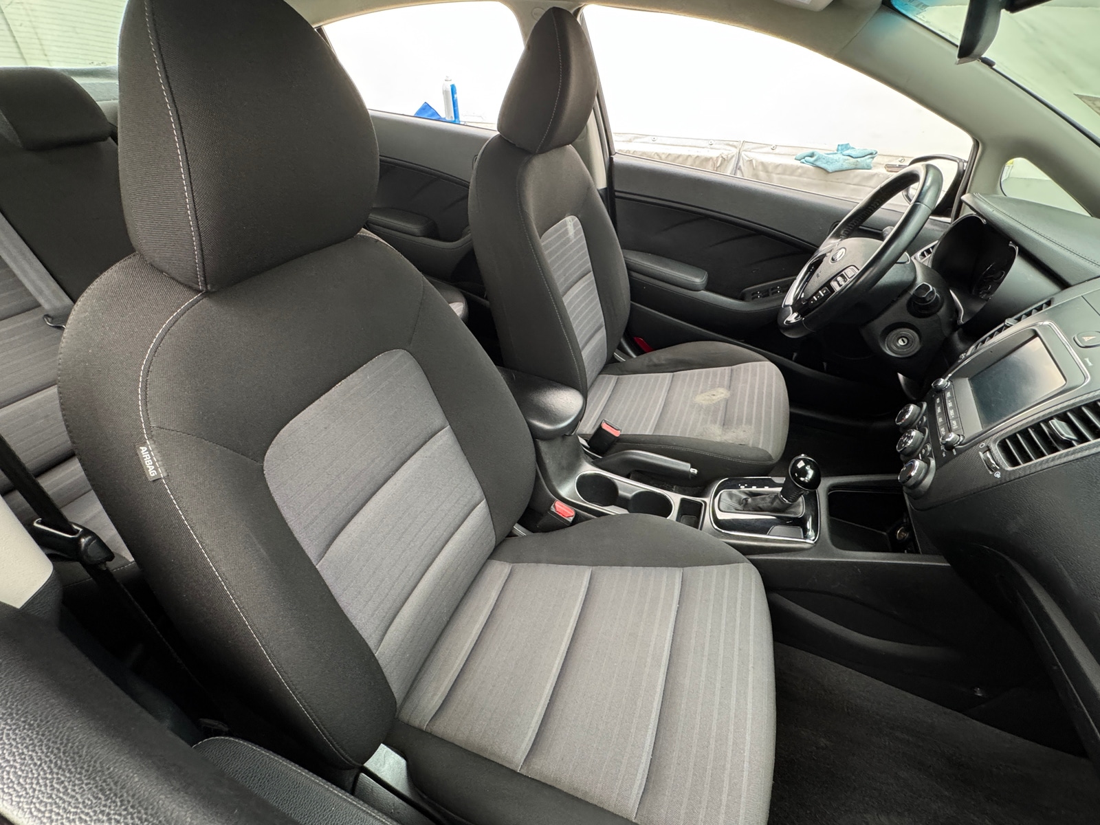 Thumbnail: 2017 Kia Forte - 2