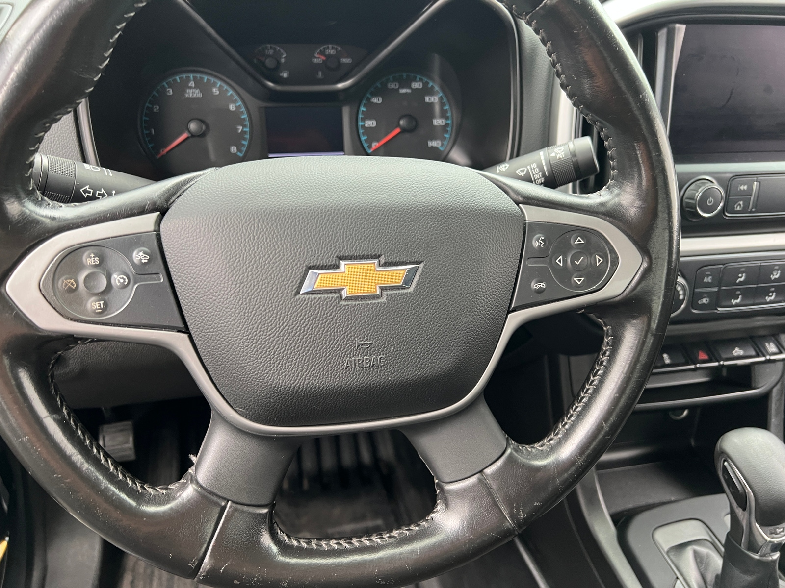 Thumbnail: 2022 Chevrolet Colorado - 5