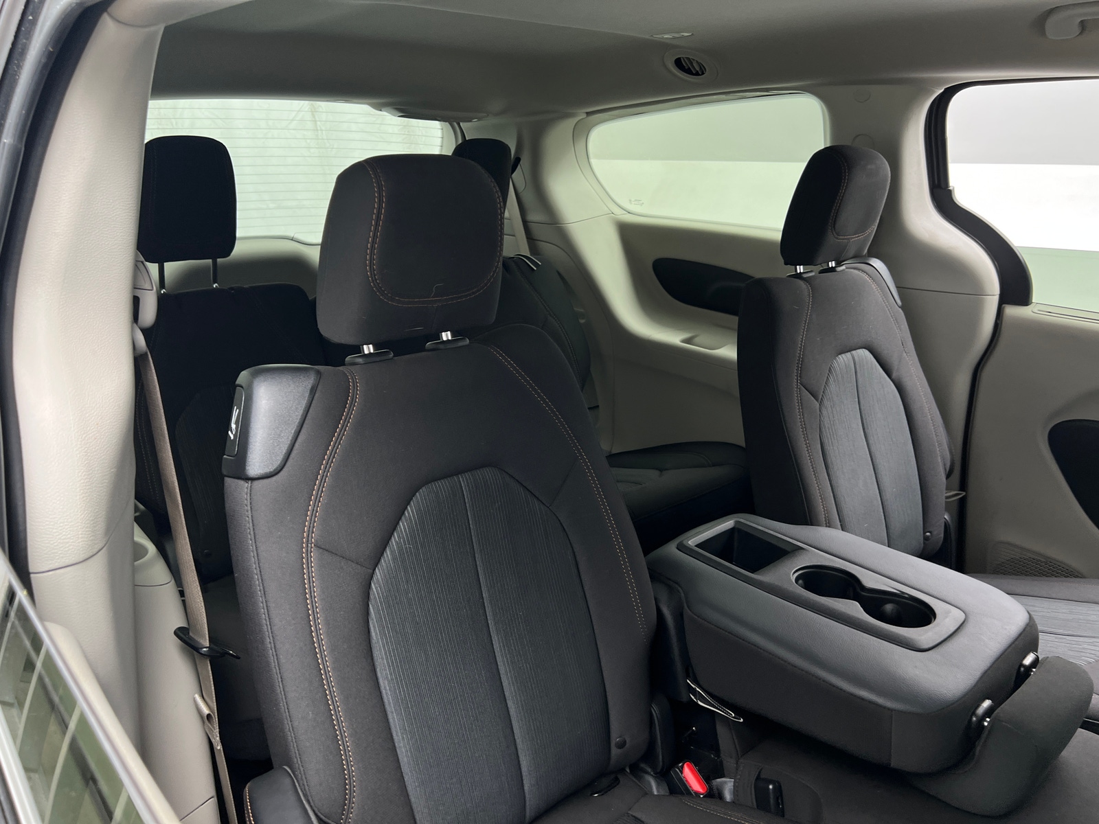 Thumbnail: 2020 Chrysler Pacifica - 6