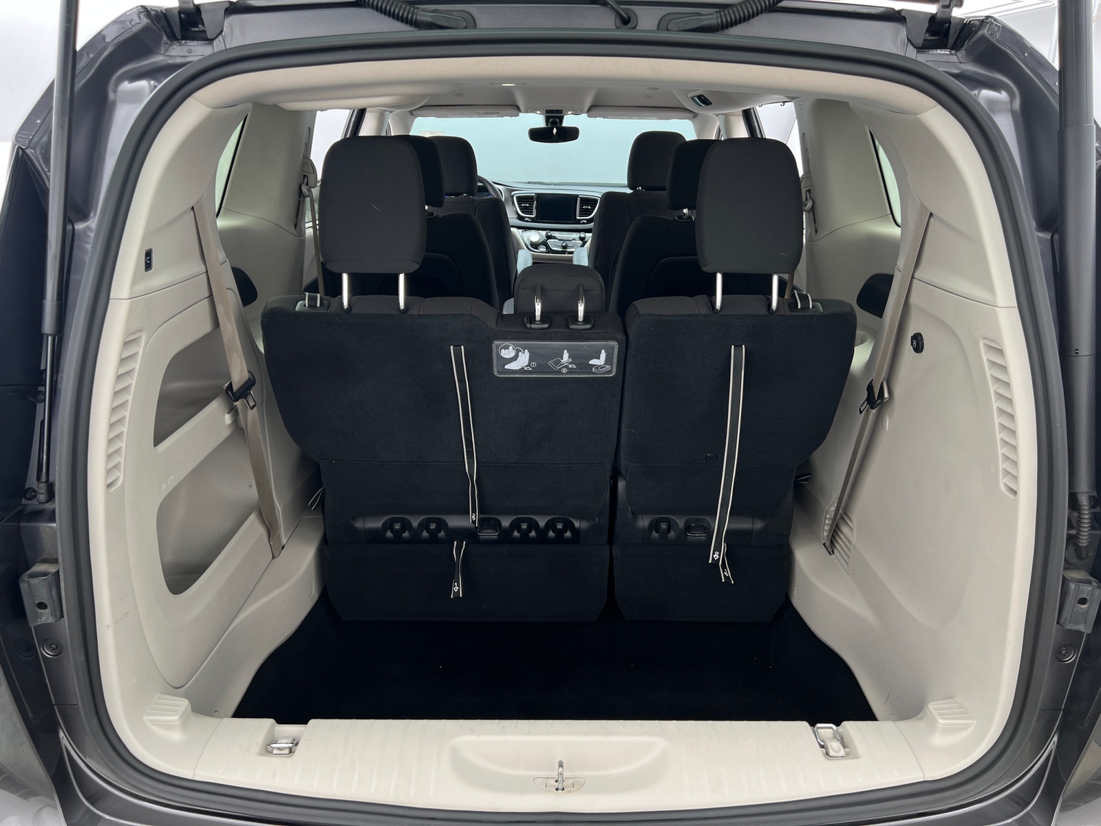Thumbnail: 2020 Chrysler Pacifica - 7