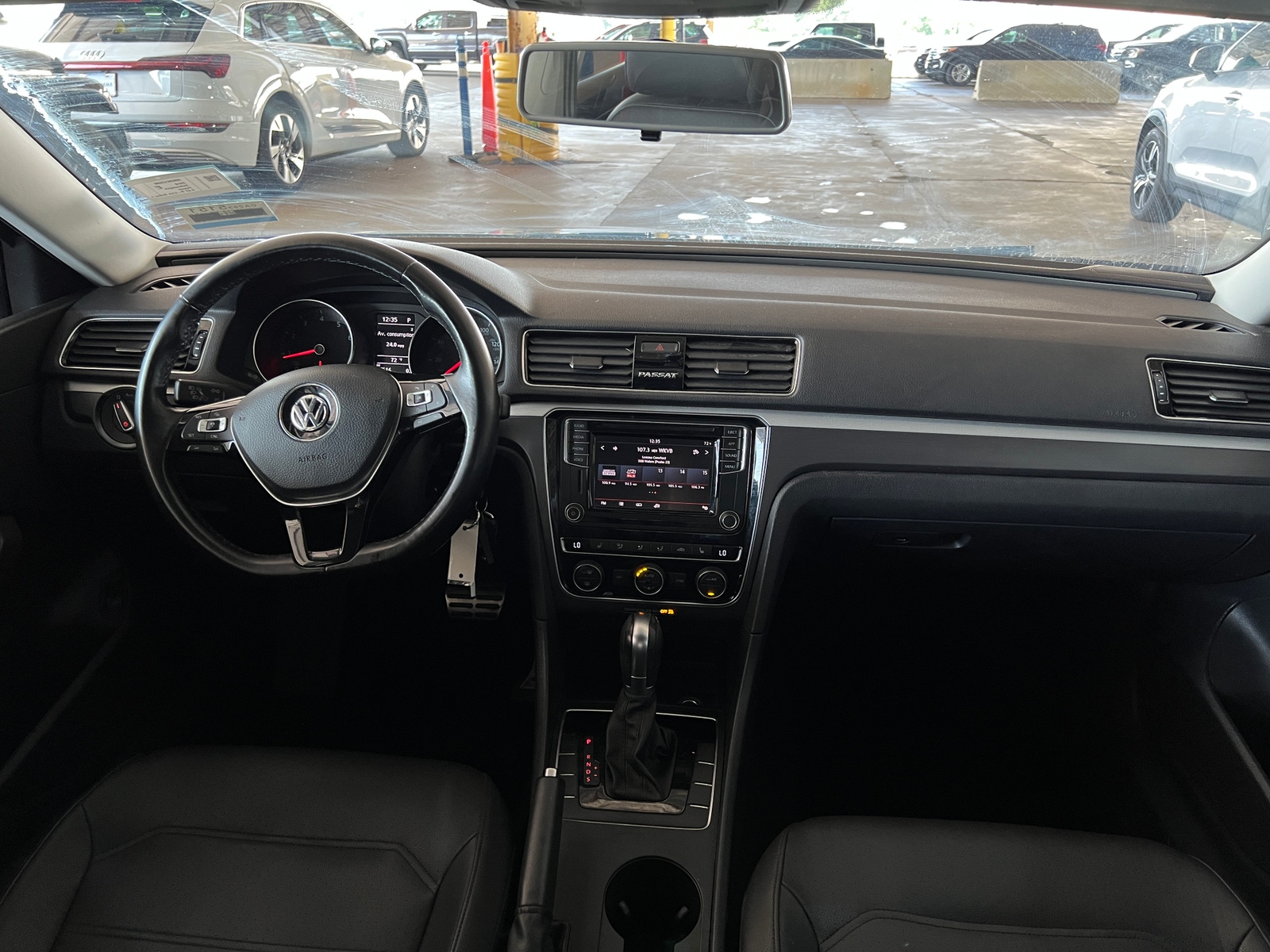 Thumbnail: 2018 Volkswagen Passat - 3