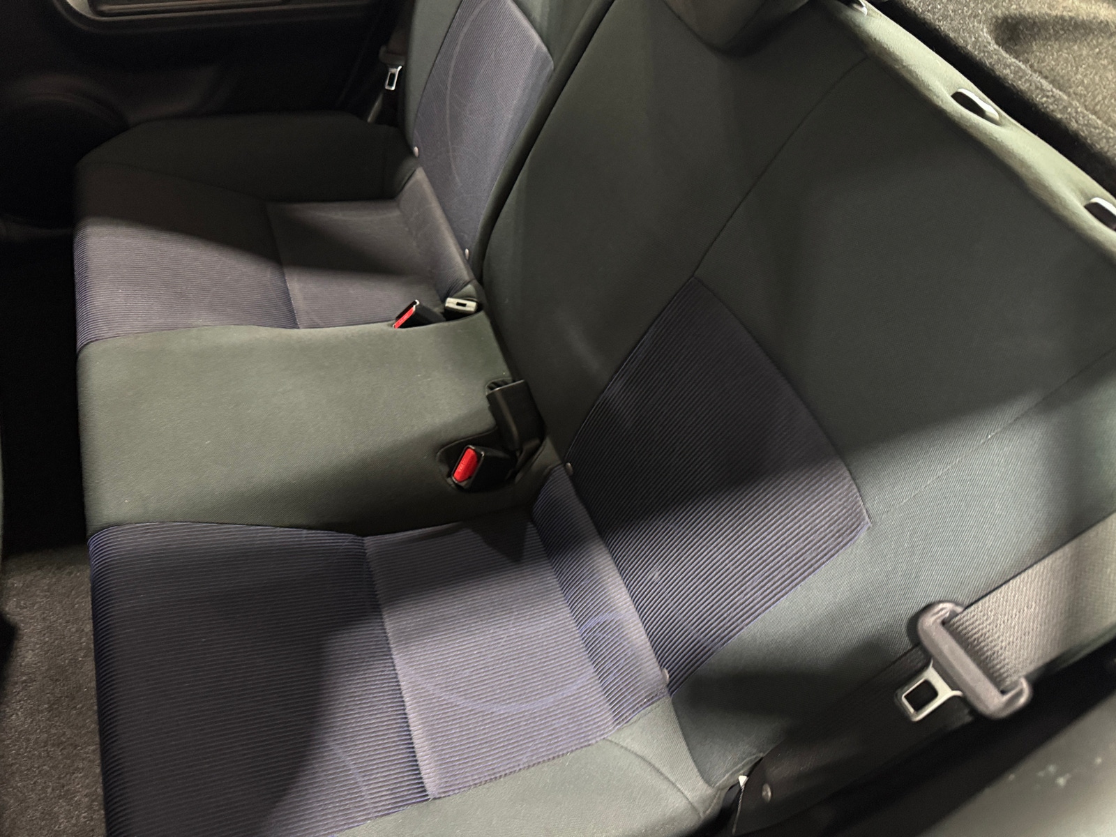 Thumbnail: 2015 Toyota Prius c - 6