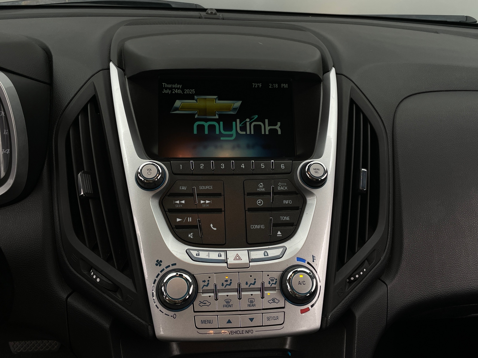 Thumbnail: 2014 Chevrolet Equinox - 4