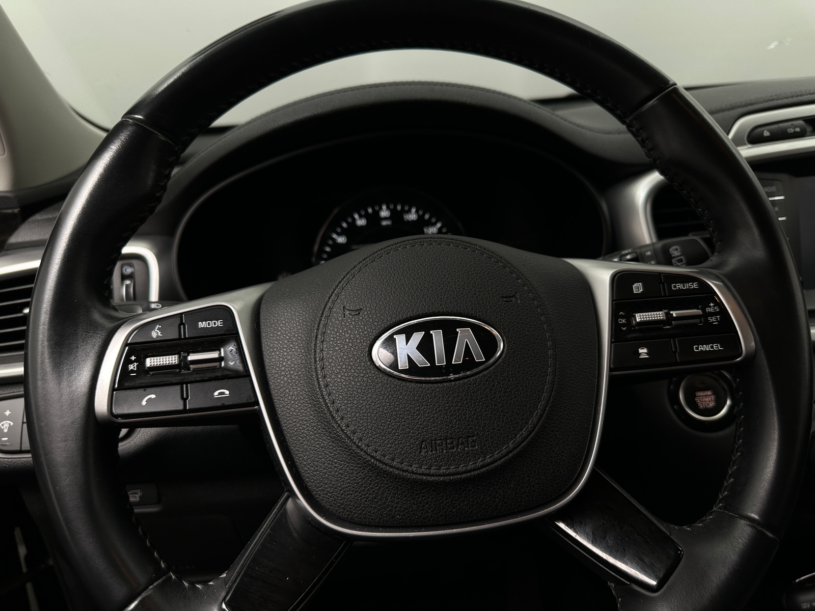 Thumbnail: 2019 Kia Sorento - 4