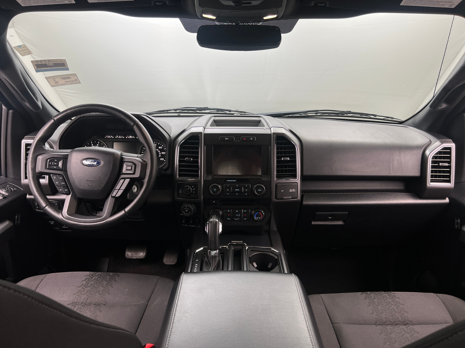Thumbnail: 2018 Ford Econoline - 3
