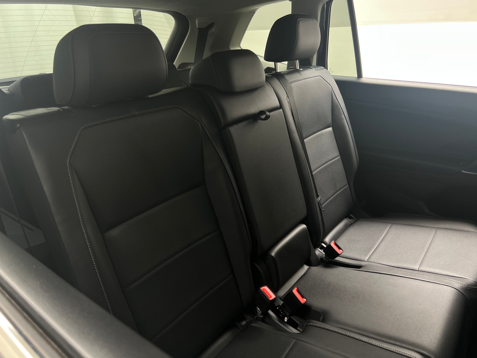 Thumbnail: 2020 Volkswagen Tiguan - 5
