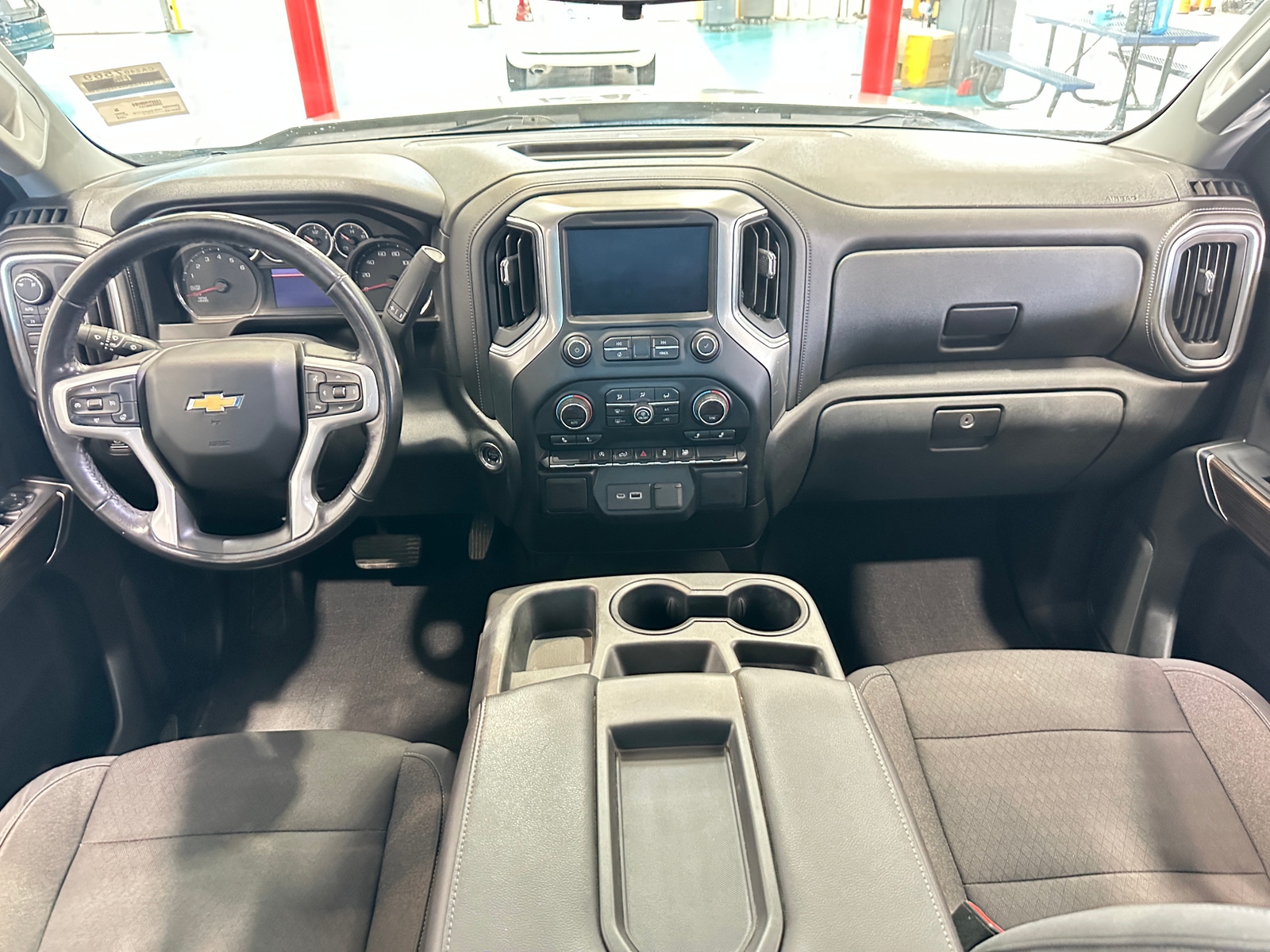 Thumbnail: 2019 Chevrolet Silverado 1500 - 3