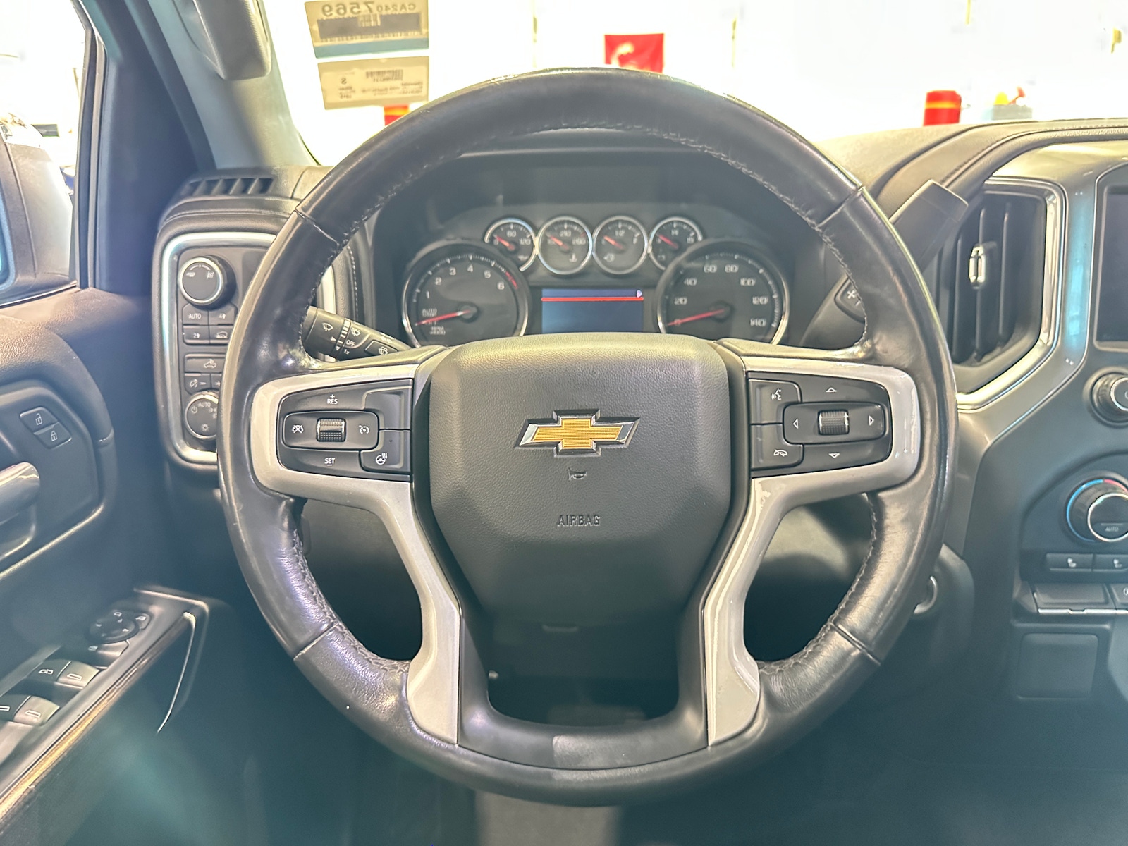 Thumbnail: 2019 Chevrolet Silverado 1500 - 5
