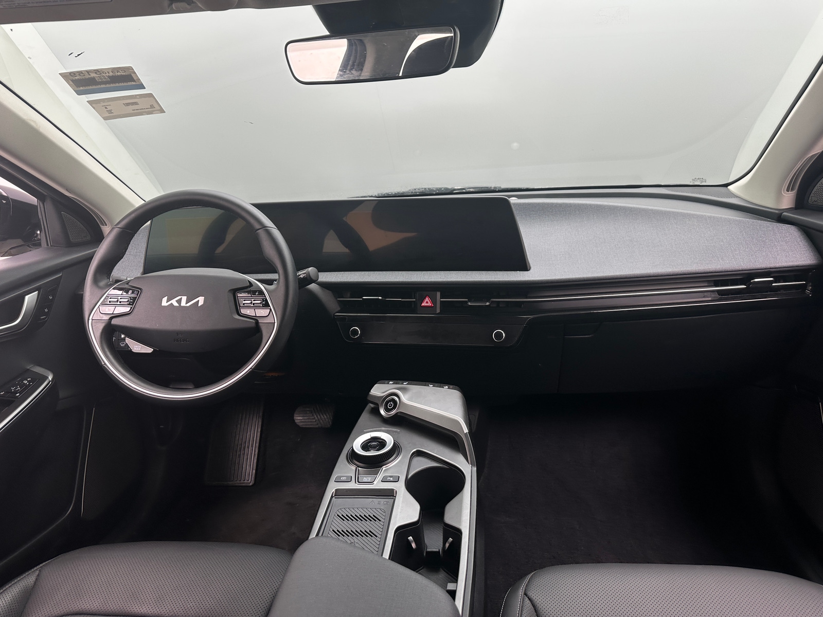 Thumbnail: 2024 Kia EV6 - 2