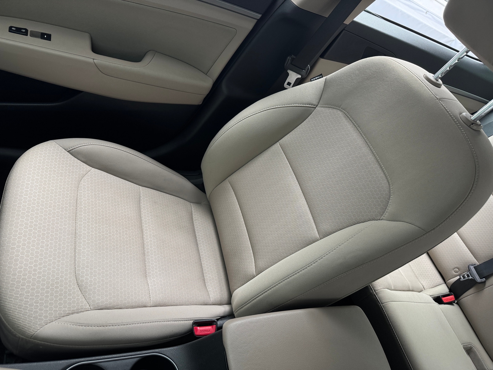 Thumbnail: 2017 Hyundai Elantra - 2