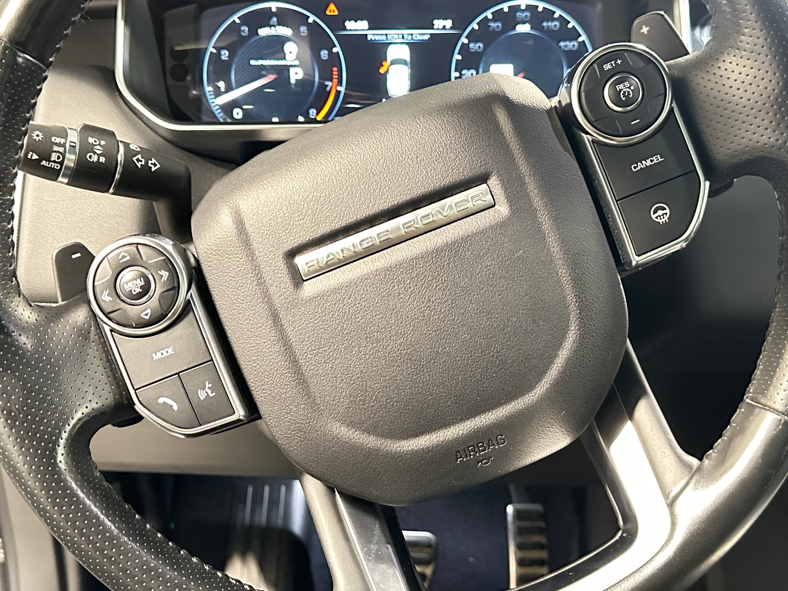 Thumbnail: 2016 Land Rover Range Rover Sport - 4