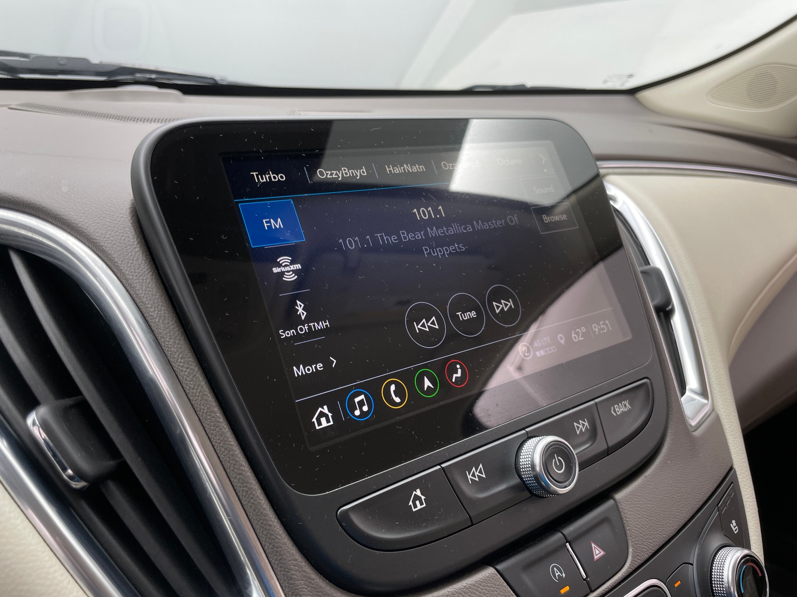 Thumbnail: 2024 Chevrolet Malibu - 3