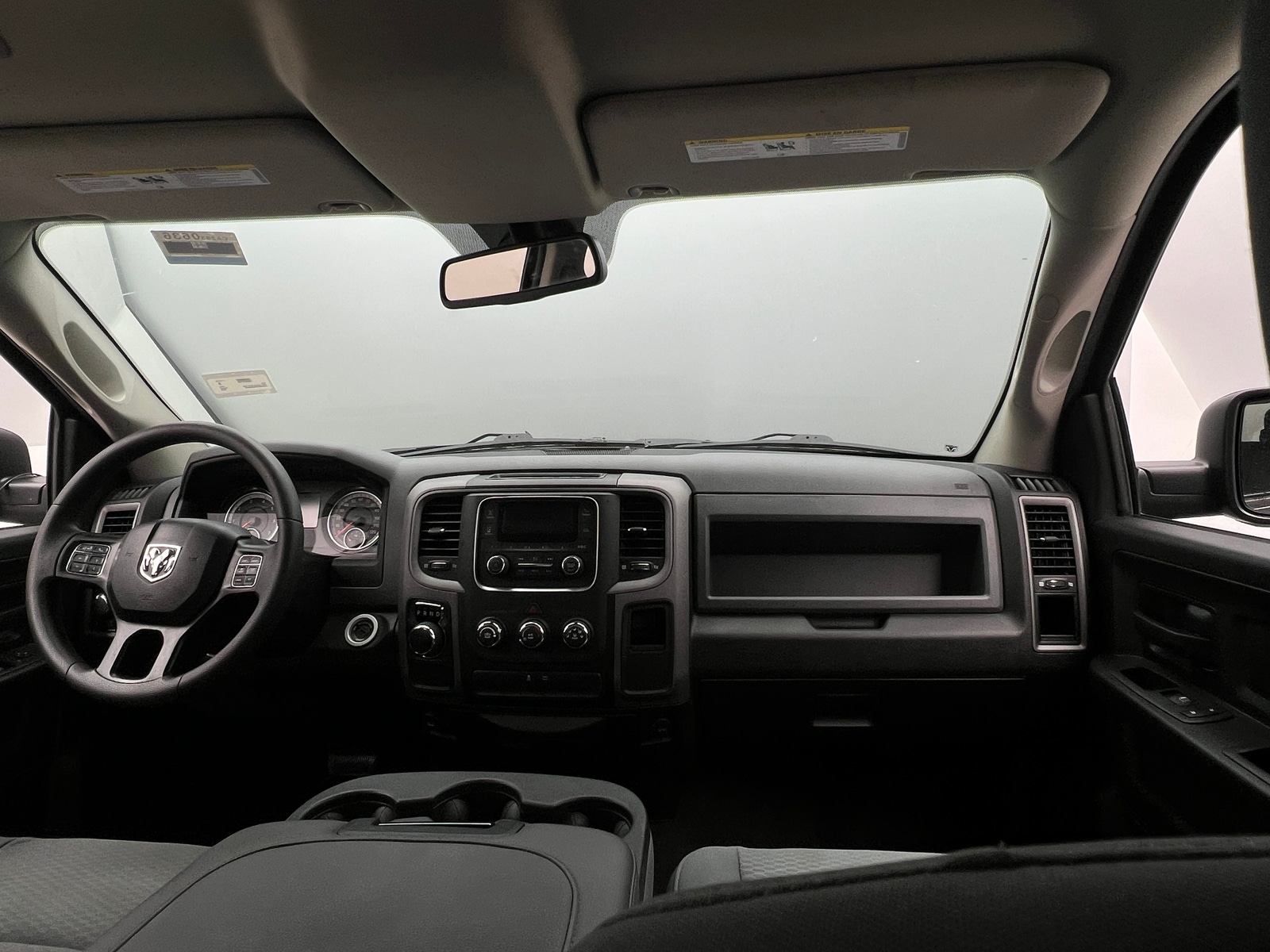 Thumbnail: 2019 RAM 1500 Classic - 3