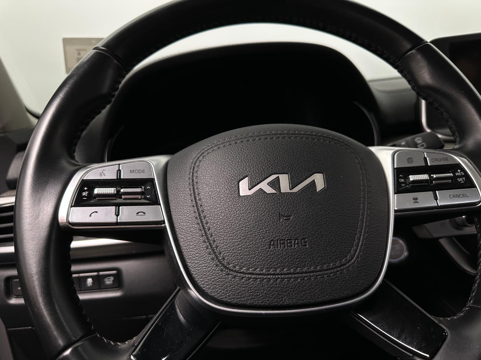 Thumbnail: 2022 Kia Telluride - 4