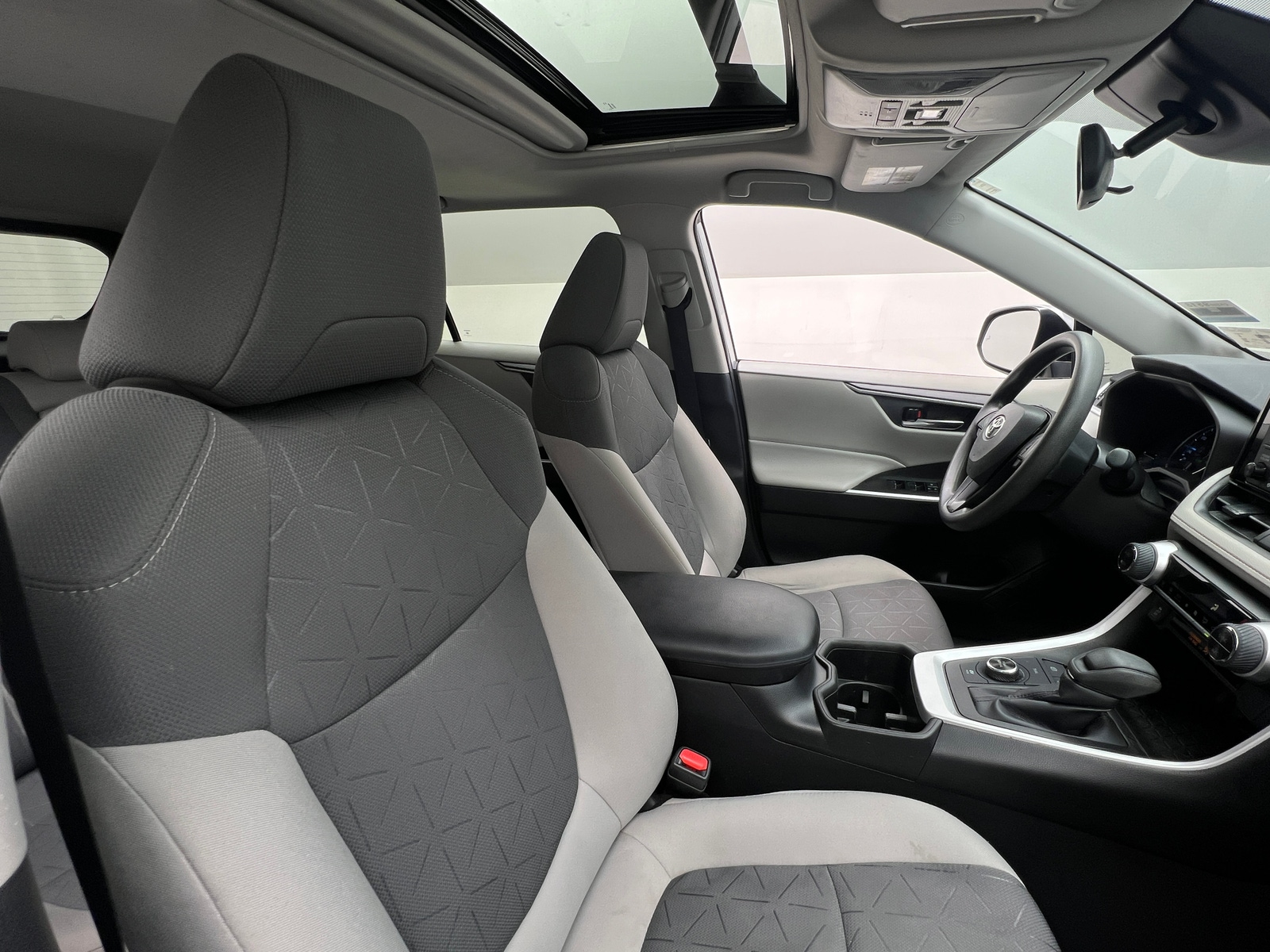 Thumbnail: 2022 Toyota RAV4 - 2