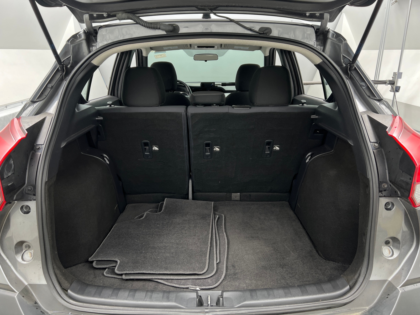 Thumbnail: 2019 Nissan Kicks - 7