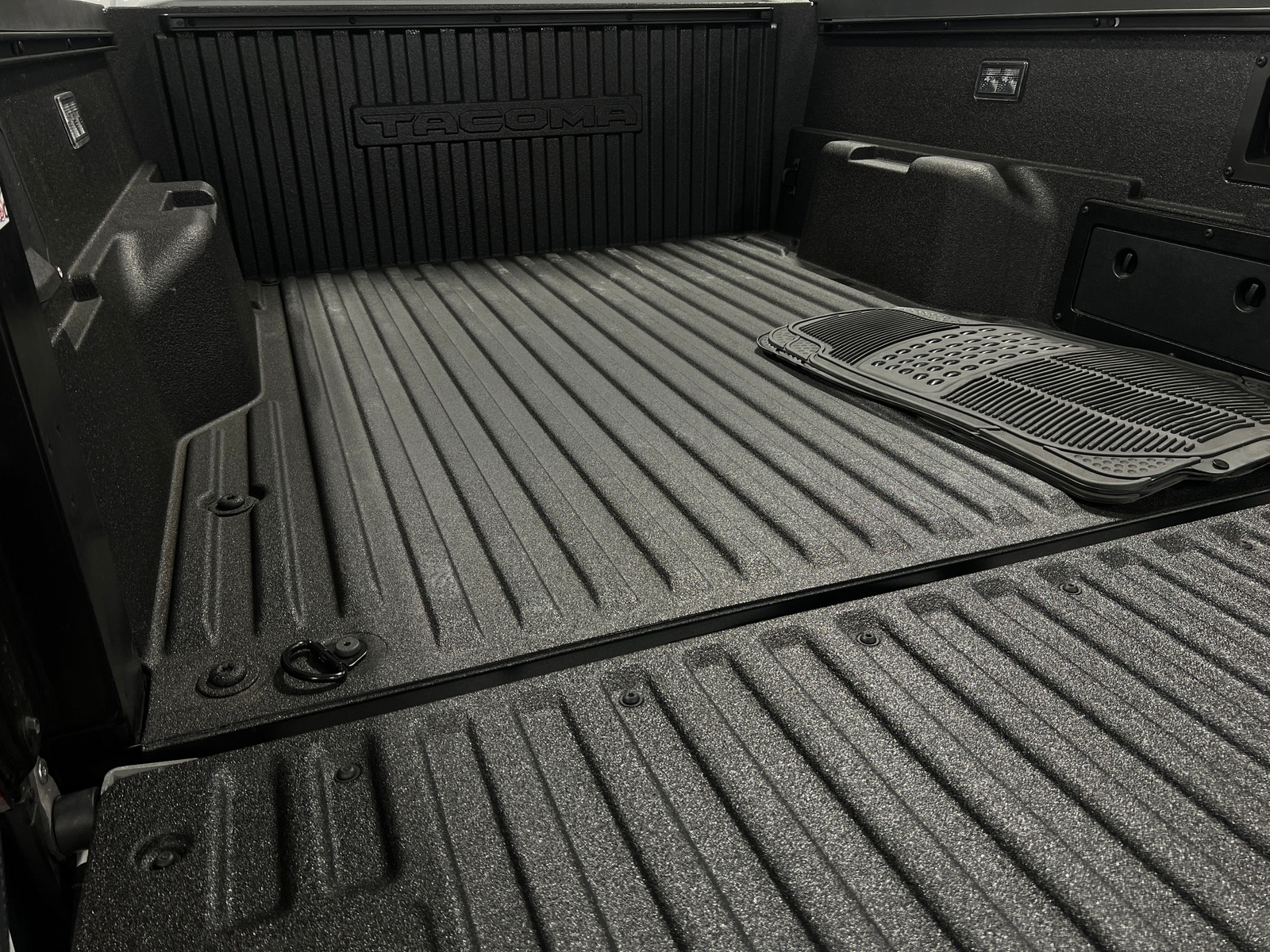 Thumbnail: 2024 Toyota Tacoma - 6