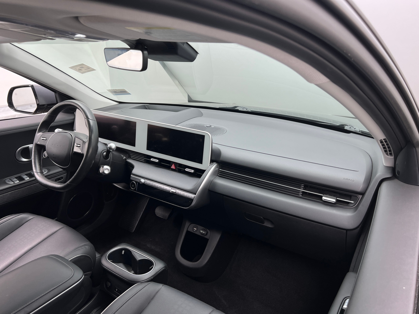 Thumbnail: 2022 Hyundai Ioniq 5 - 2