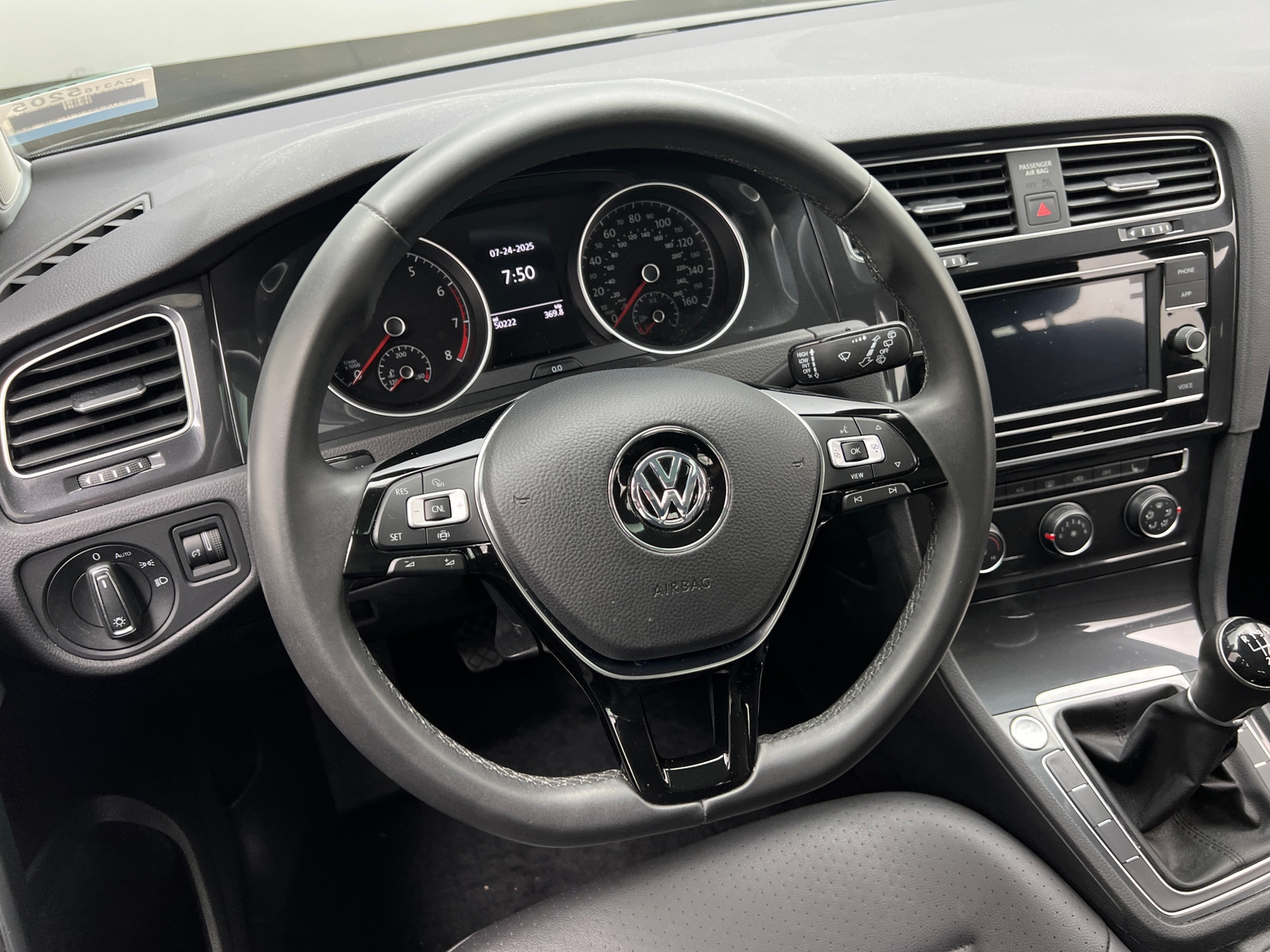 Thumbnail: 2020 Volkswagen Golf - 4