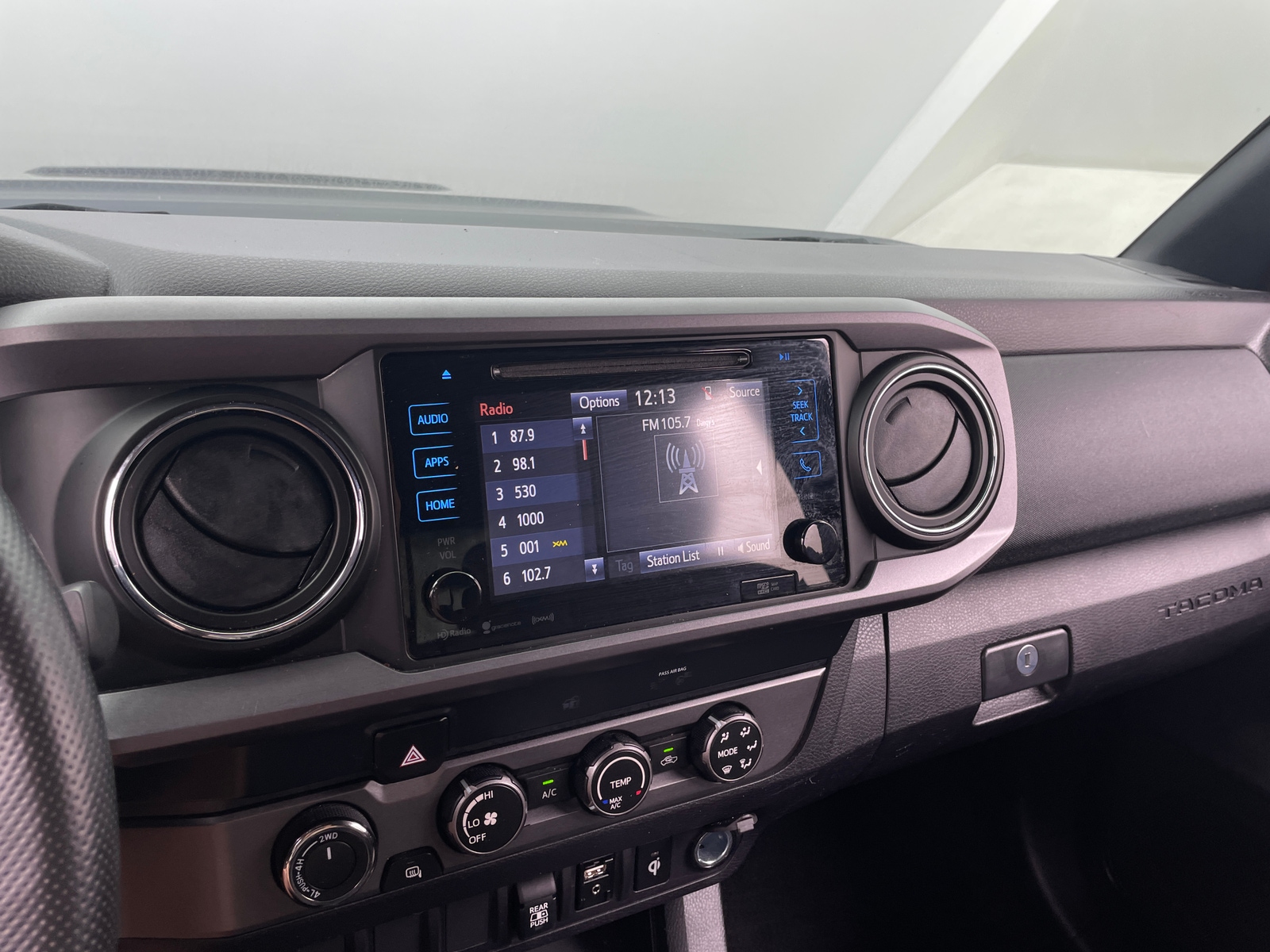 Thumbnail: 2019 Toyota Tacoma - 4