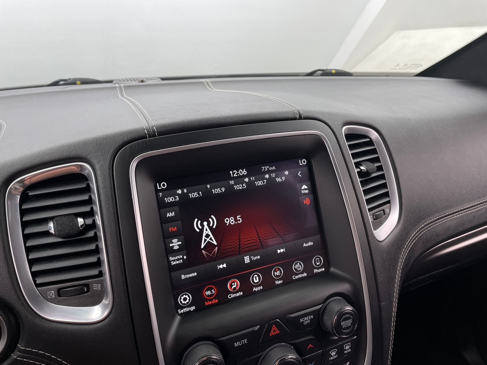 Thumbnail: 2018 Dodge Durango - 3