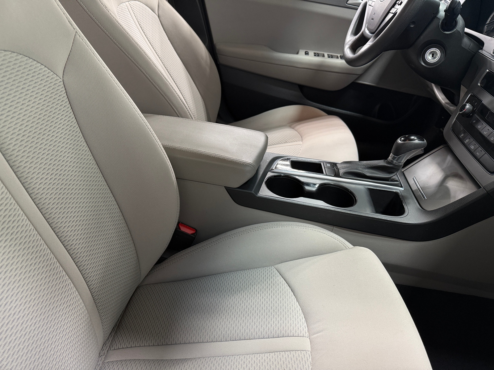Thumbnail: 2015 Hyundai Sonata - 2
