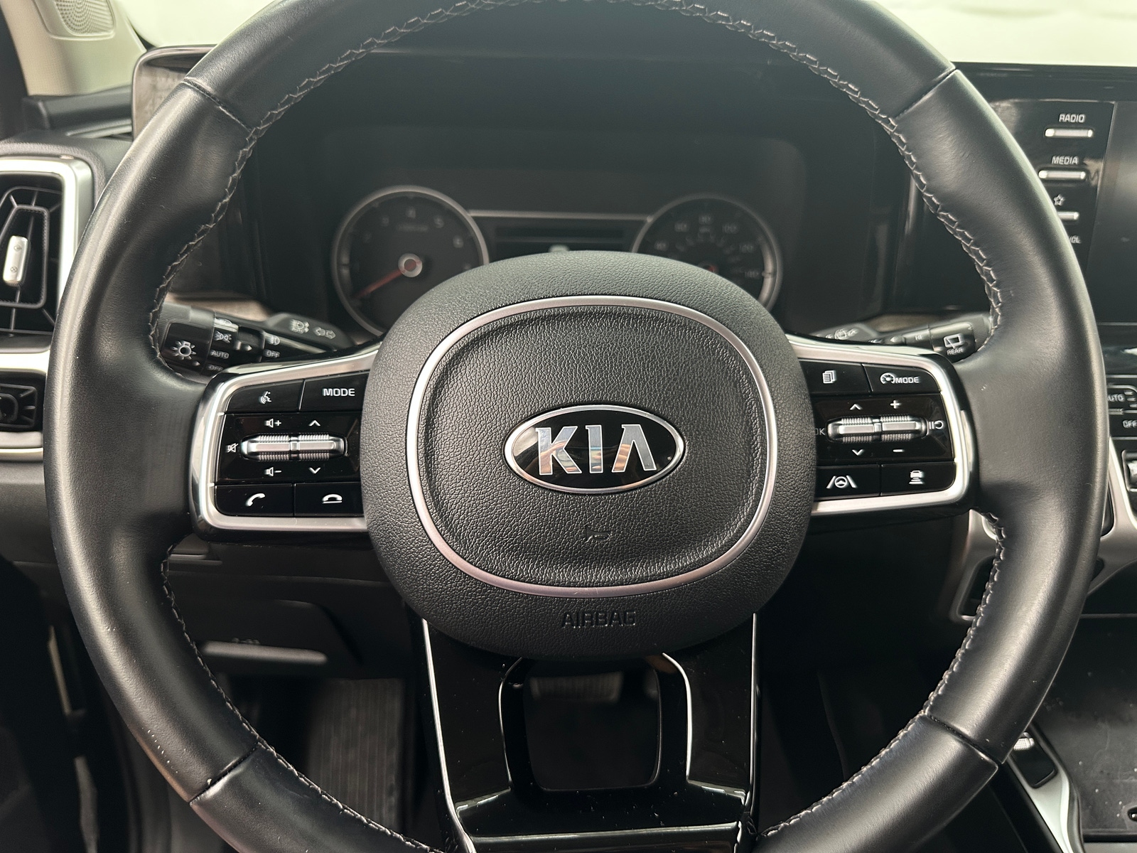 Thumbnail: 2021 Kia Sorento - 4