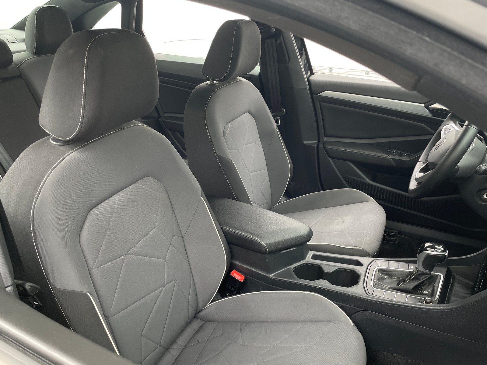 Thumbnail: 2025 Volkswagen Jetta - 2