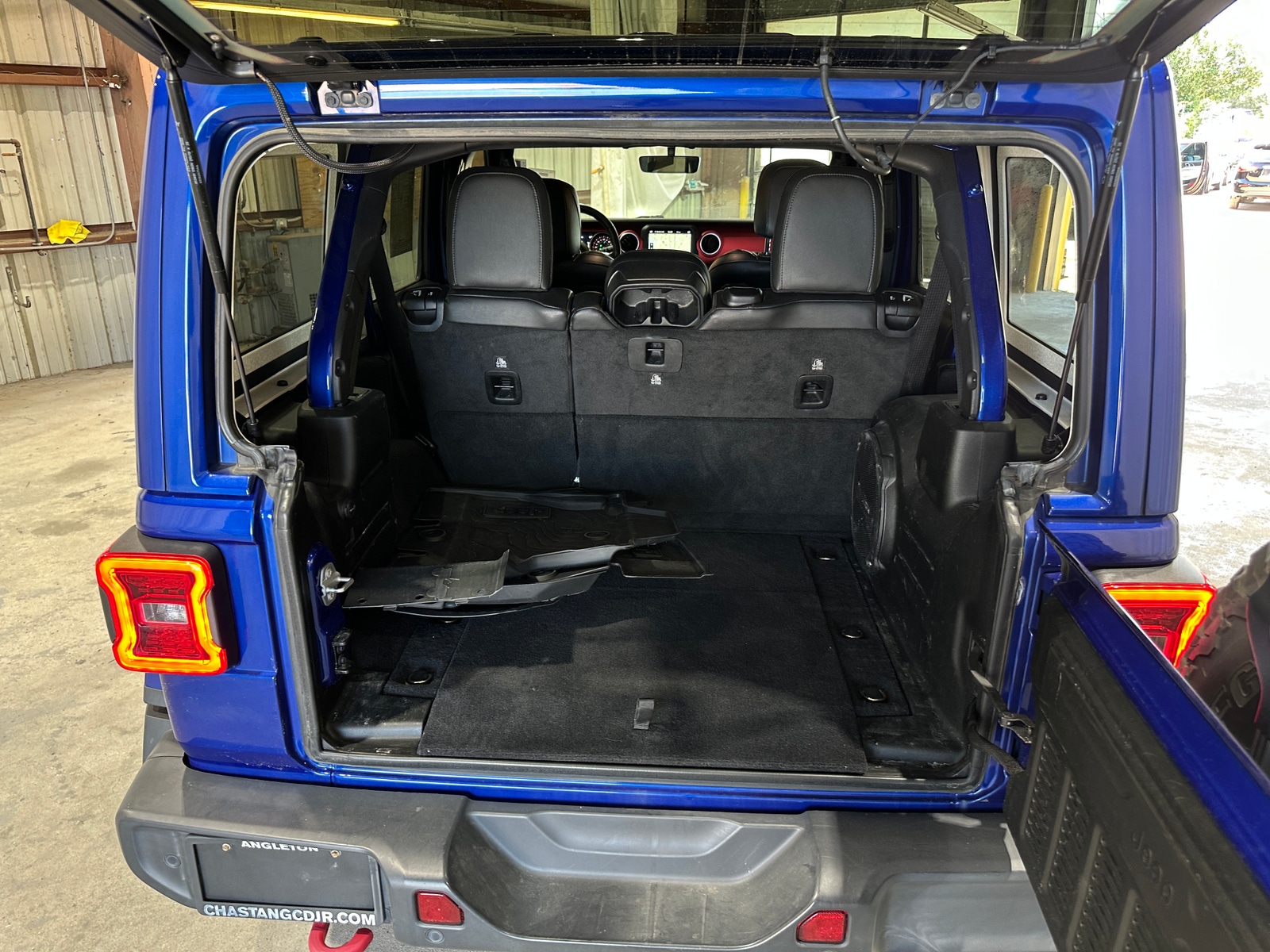 Thumbnail: 2020 Jeep Wrangler - 6