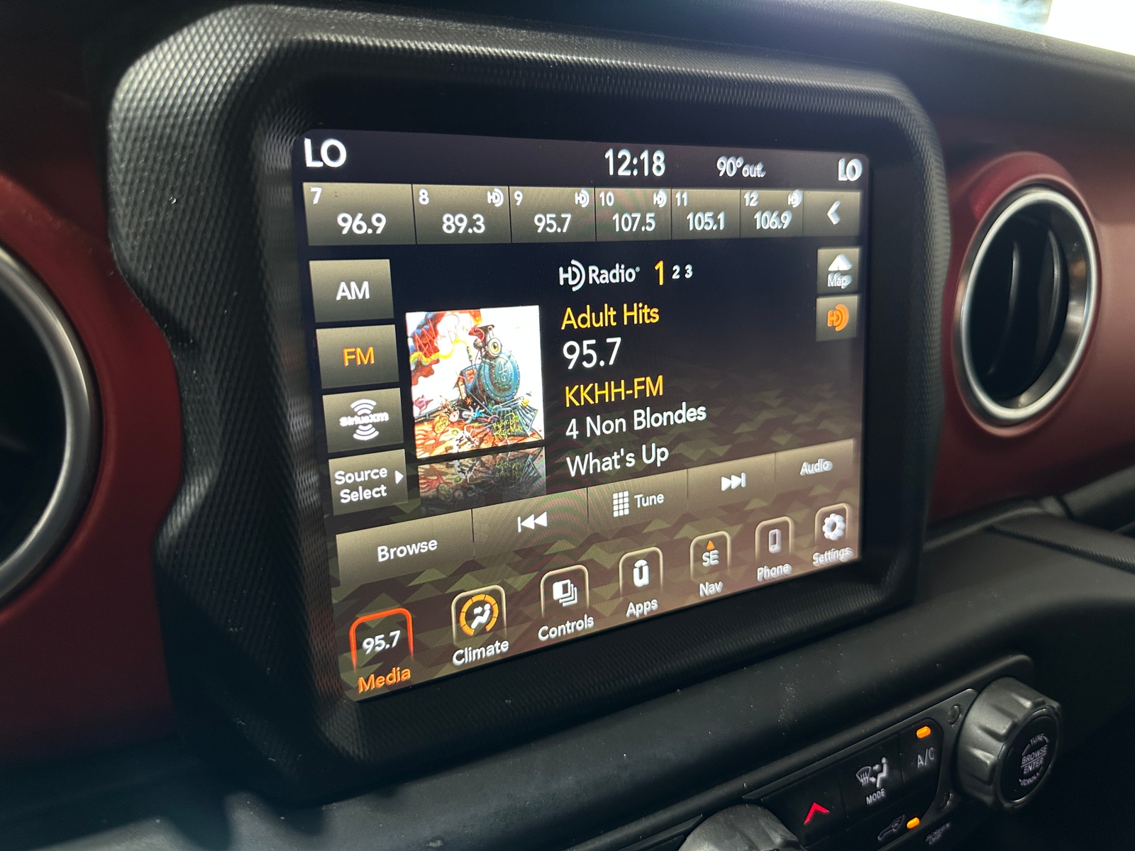 Thumbnail: 2020 Jeep Wrangler - 3