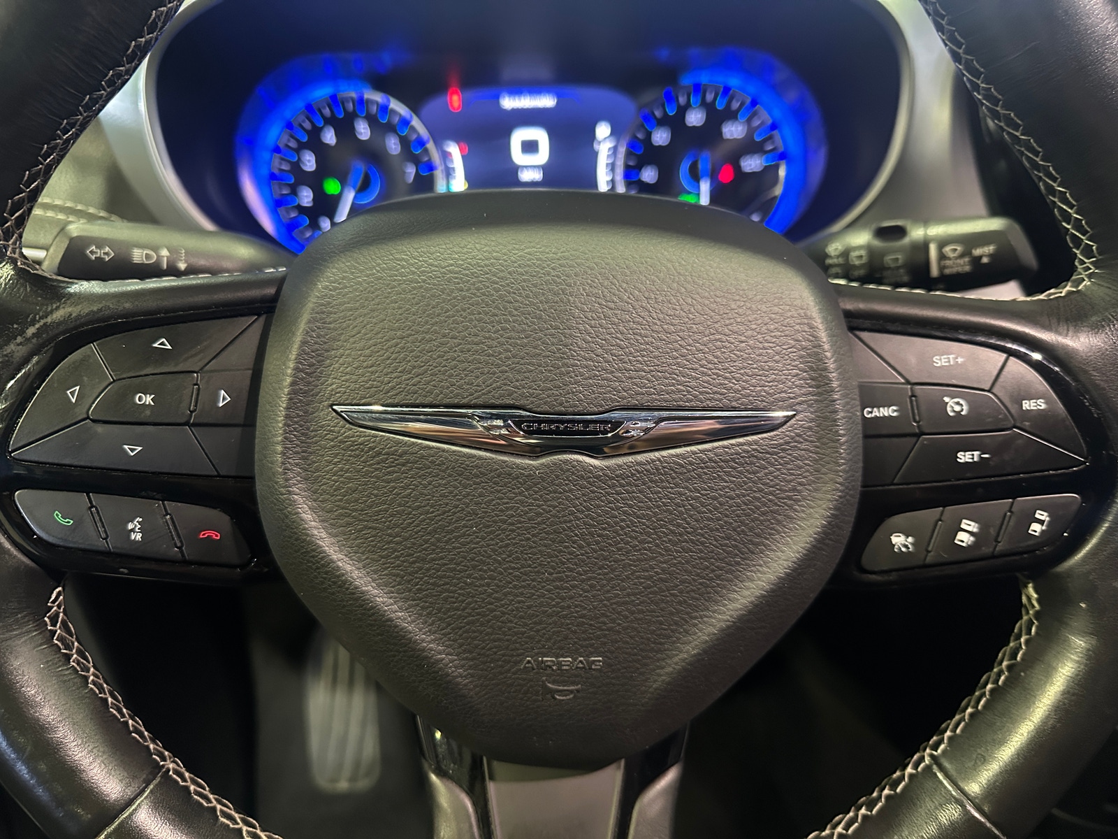 Thumbnail: 2021 Chrysler Pacifica - 5