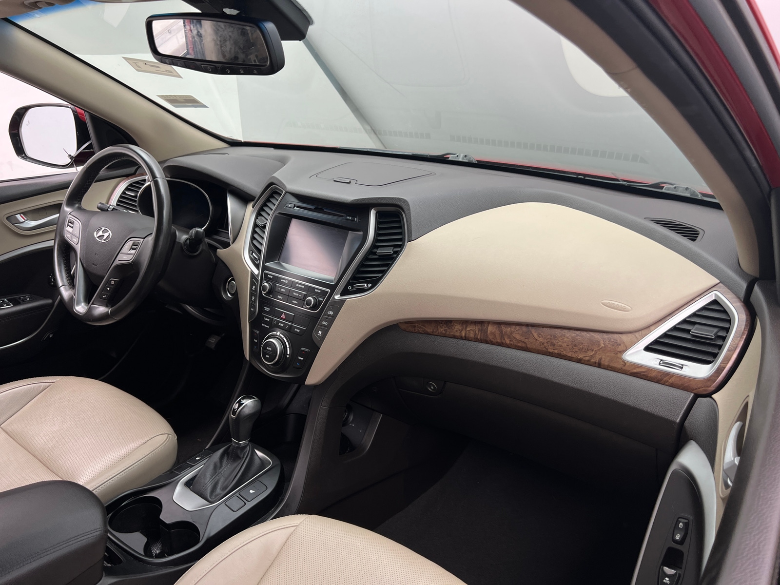 Thumbnail: 2017 Hyundai Santa Fe - 2