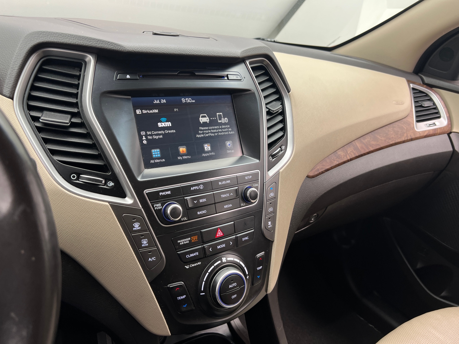 Thumbnail: 2017 Hyundai Santa Fe - 3