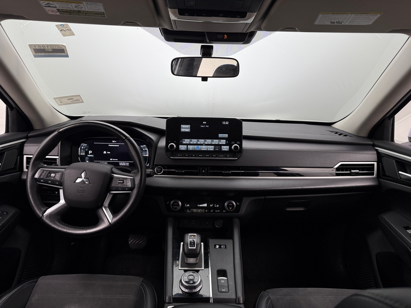 Thumbnail: 2023 Mitsubishi Outlander - 2