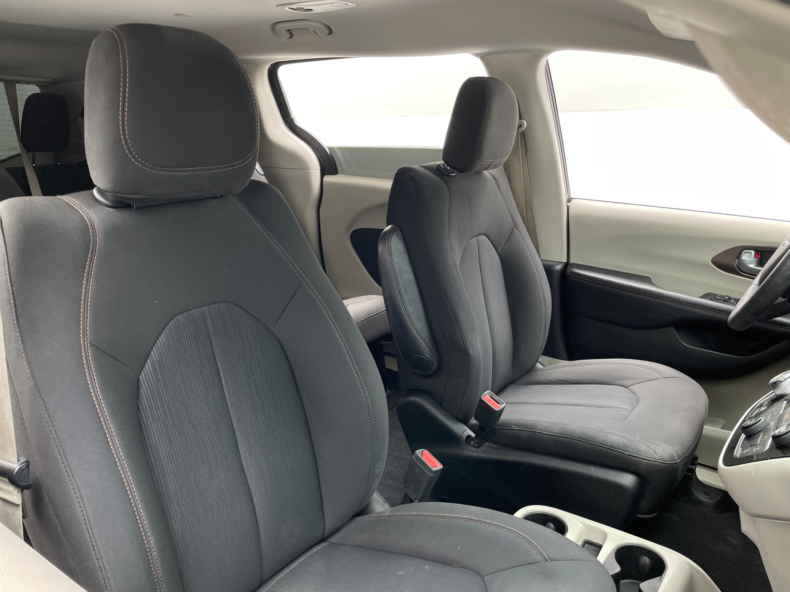 Thumbnail: 2017 Chrysler Pacifica - 2