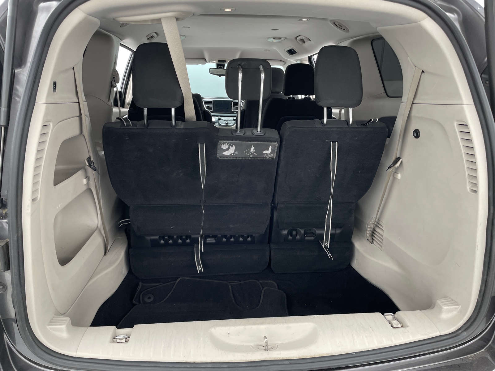 Thumbnail: 2017 Chrysler Pacifica - 7