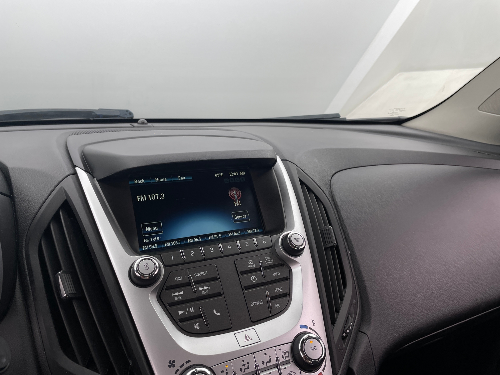 Thumbnail: 2017 Chevrolet Equinox - 4