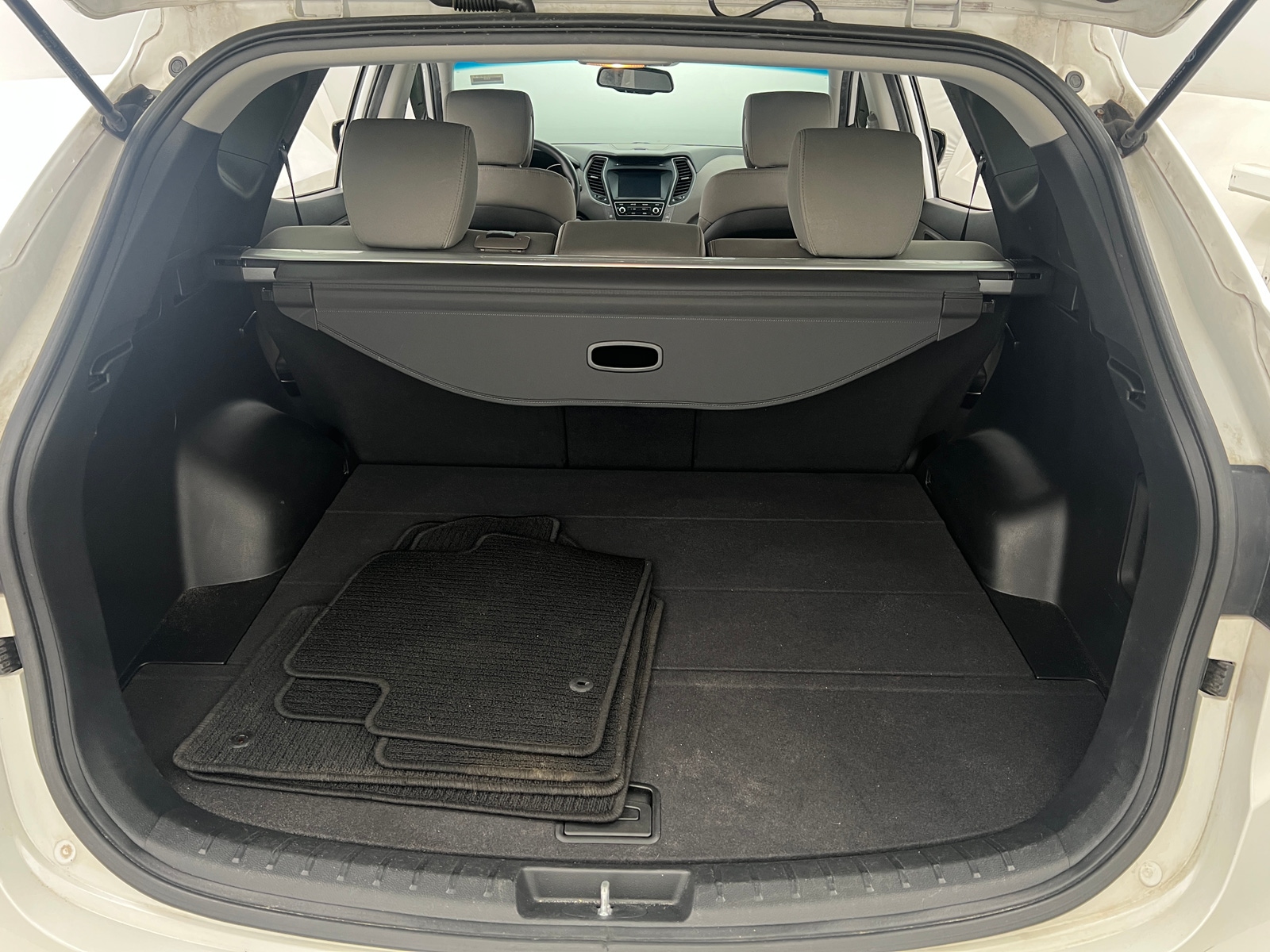 Thumbnail: 2018 Hyundai Santa Fe - 7