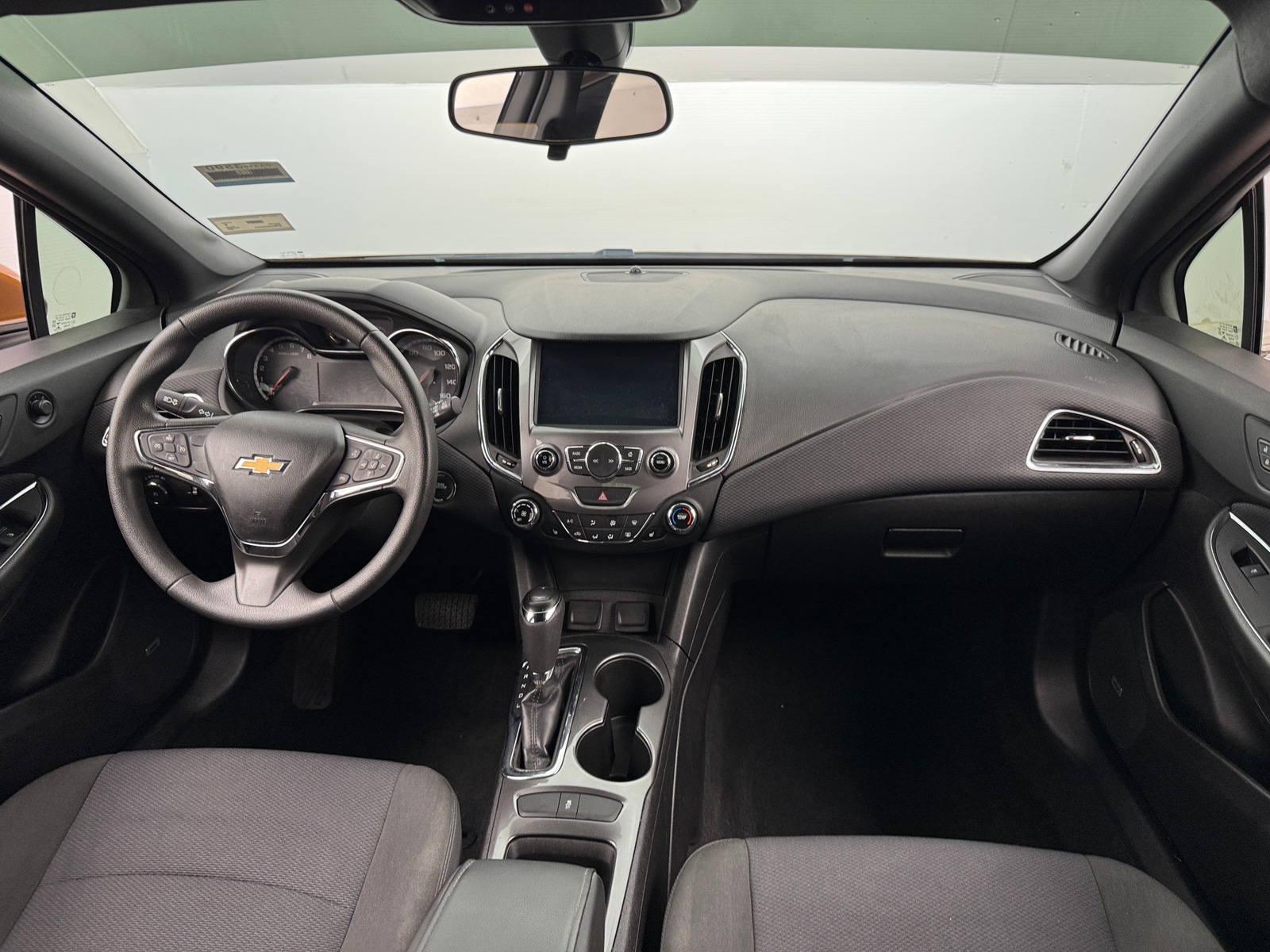 Thumbnail: 2017 Chevrolet Cruze - 3