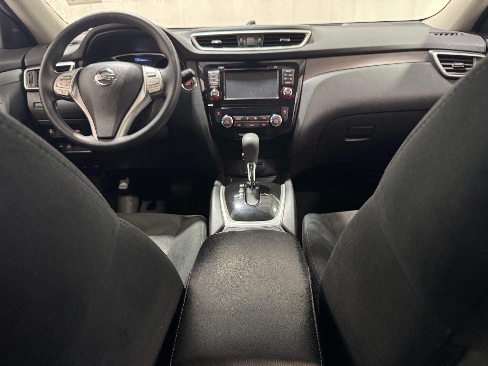 Thumbnail: 2016 Nissan Rogue - 3