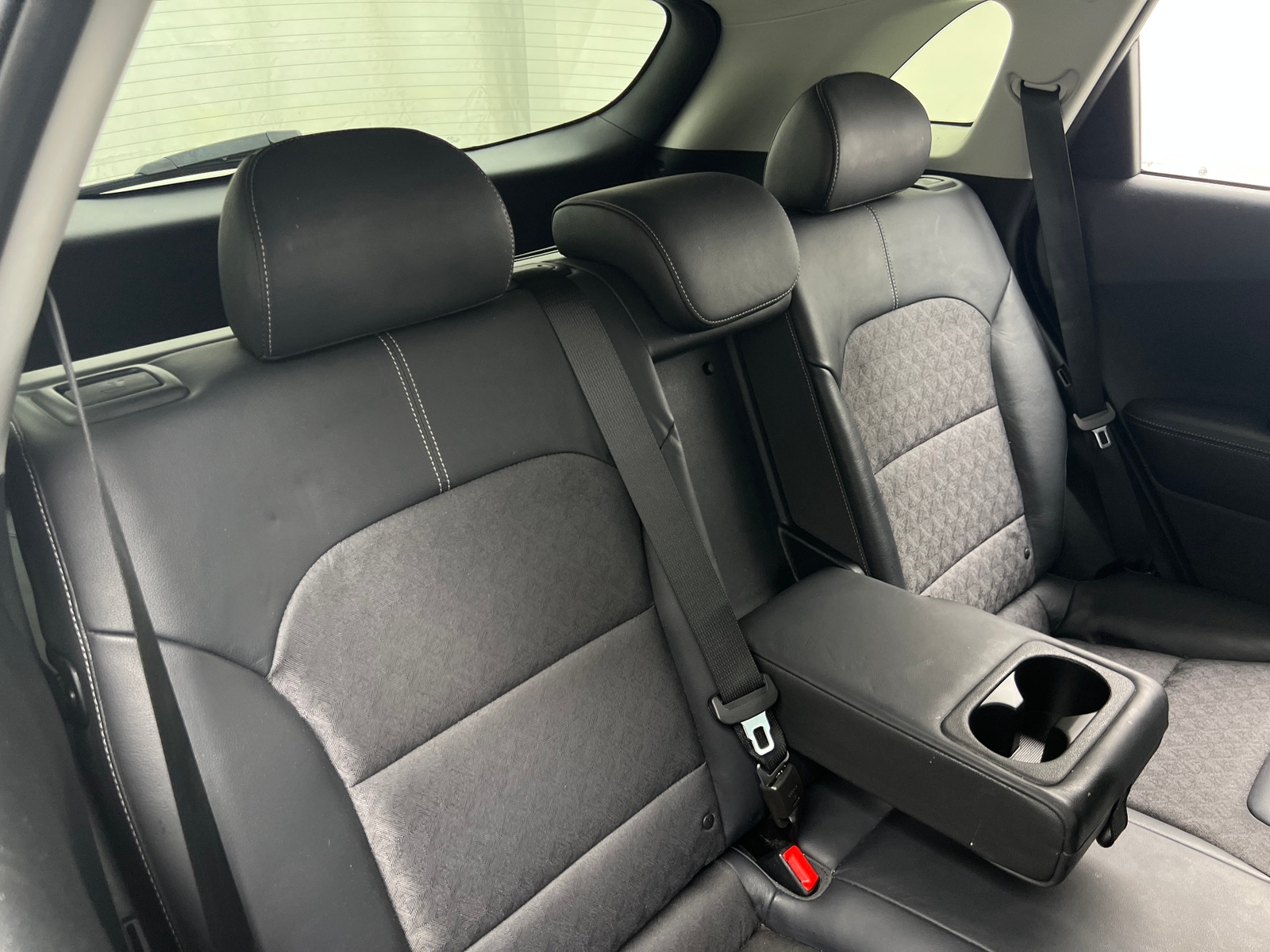Thumbnail: 2018 Kia Niro - 6