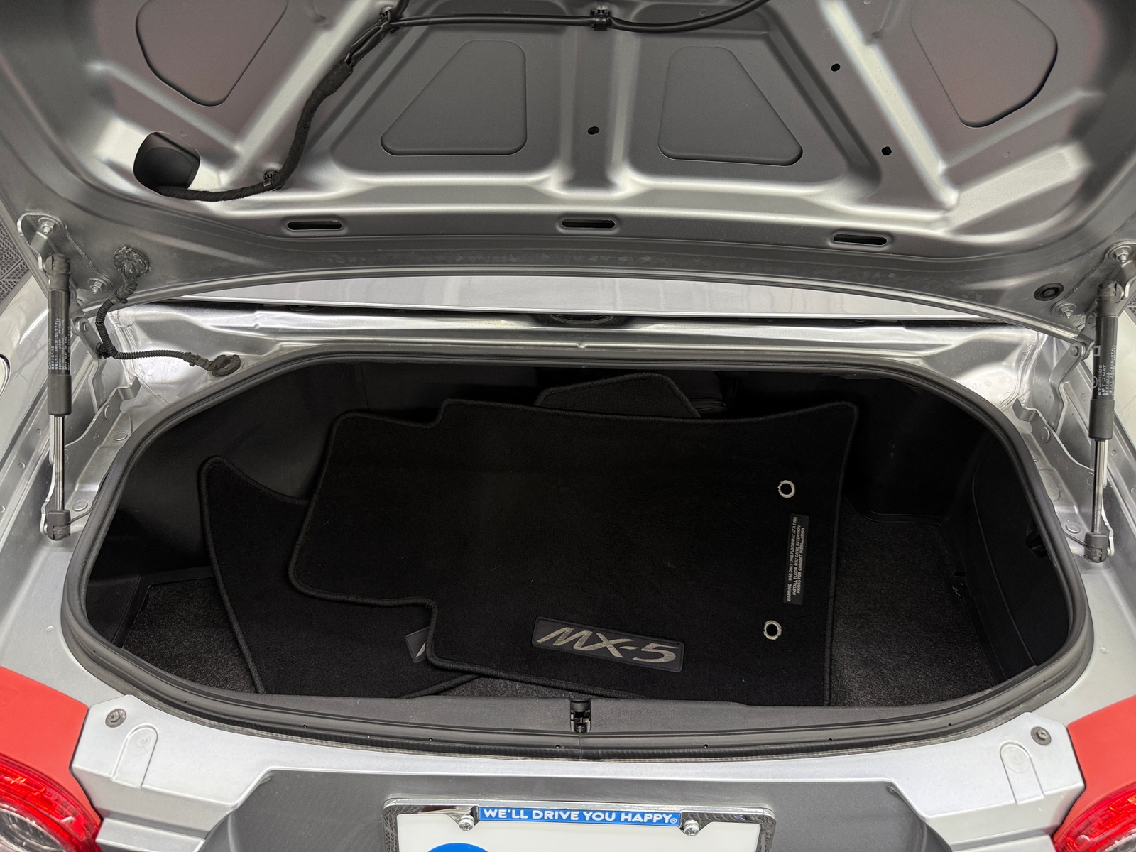 Thumbnail: 2014 Mazda MX-5 Miata - 5