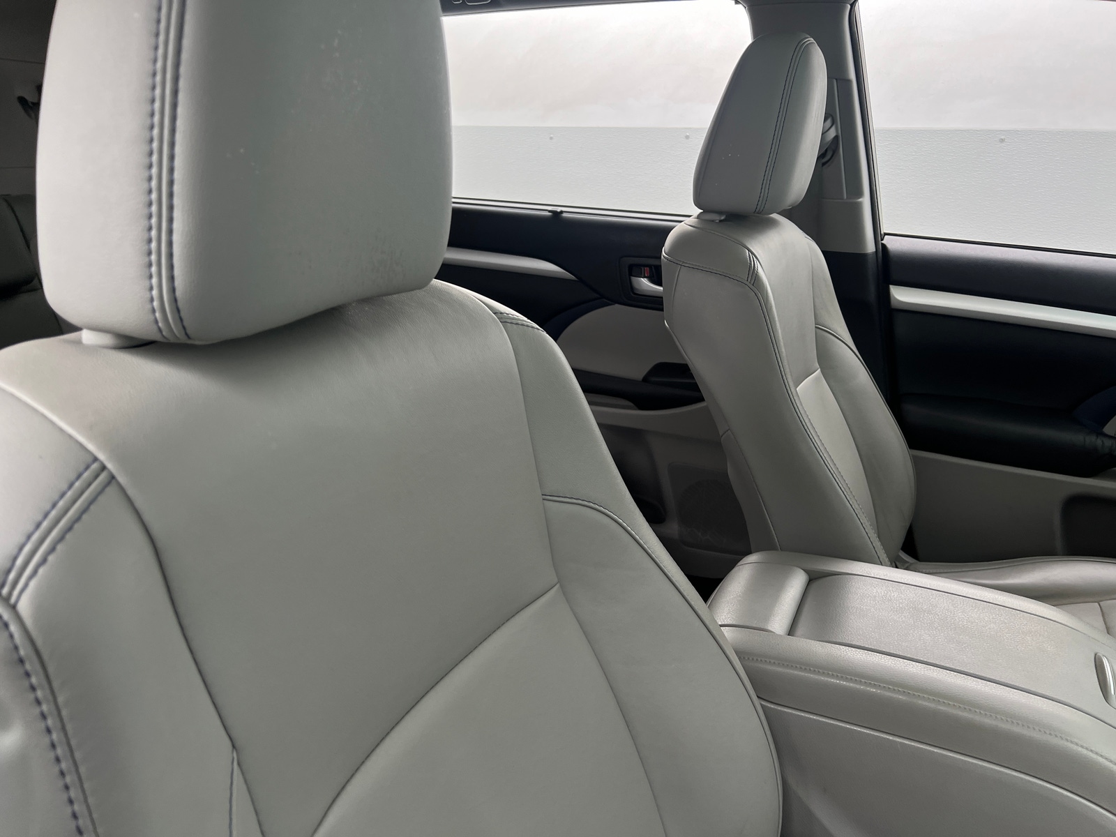 Thumbnail: 2015 Toyota Highlander - 2