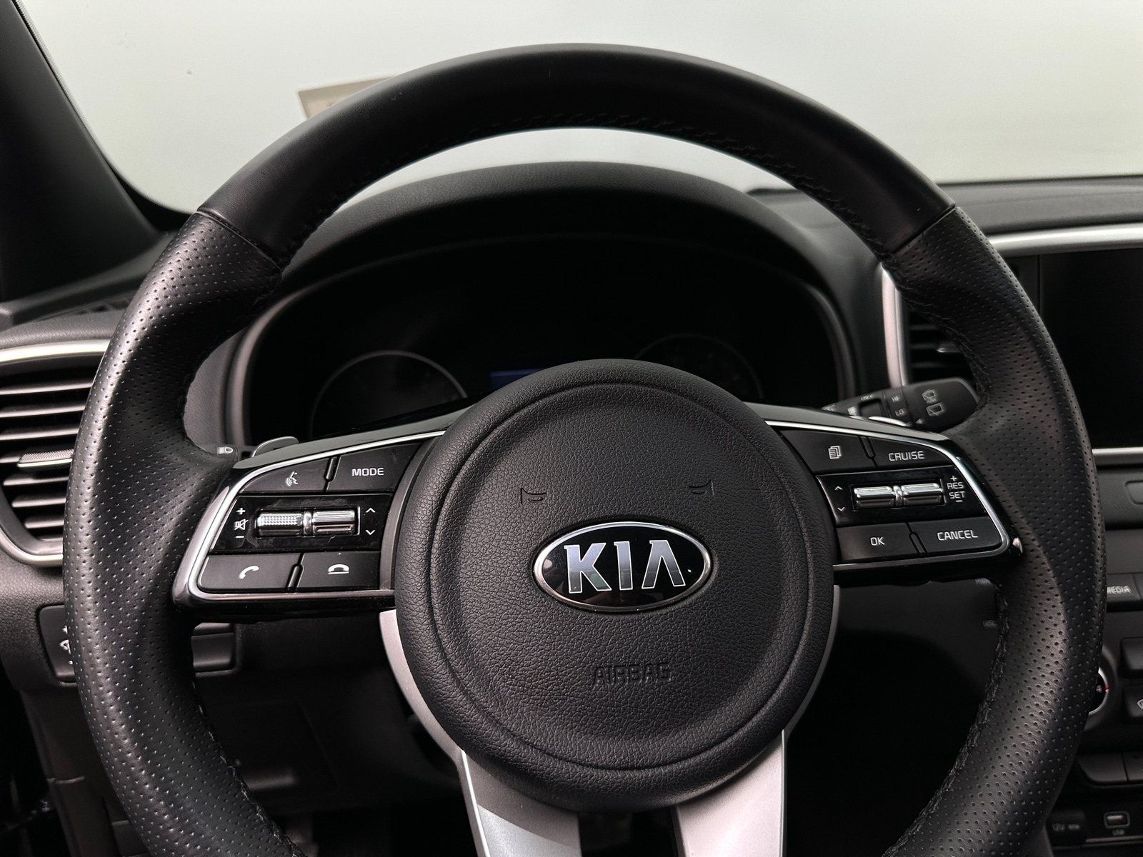 Thumbnail: 2022 Kia Sportage - 4