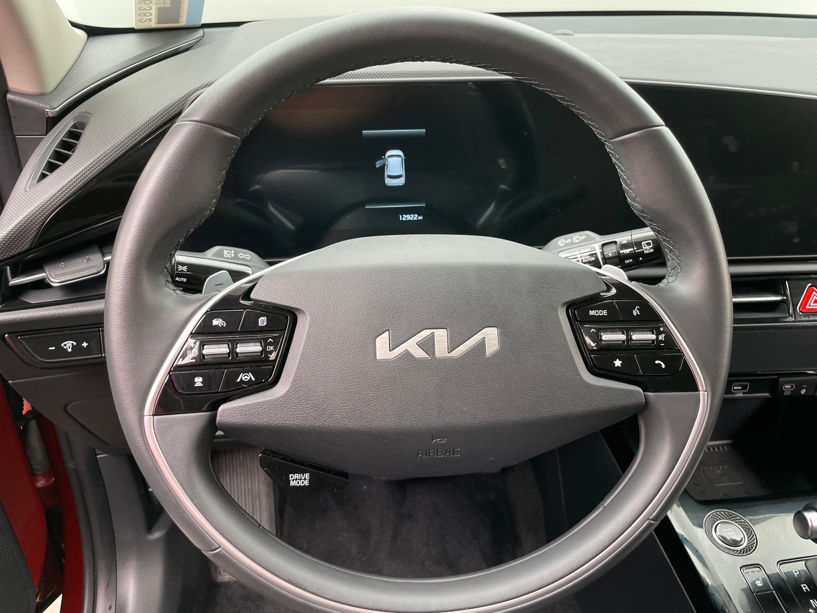 Thumbnail: 2023 Kia Niro - 5